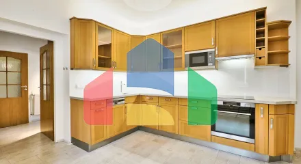 На продажу торговые помещения 402 m²