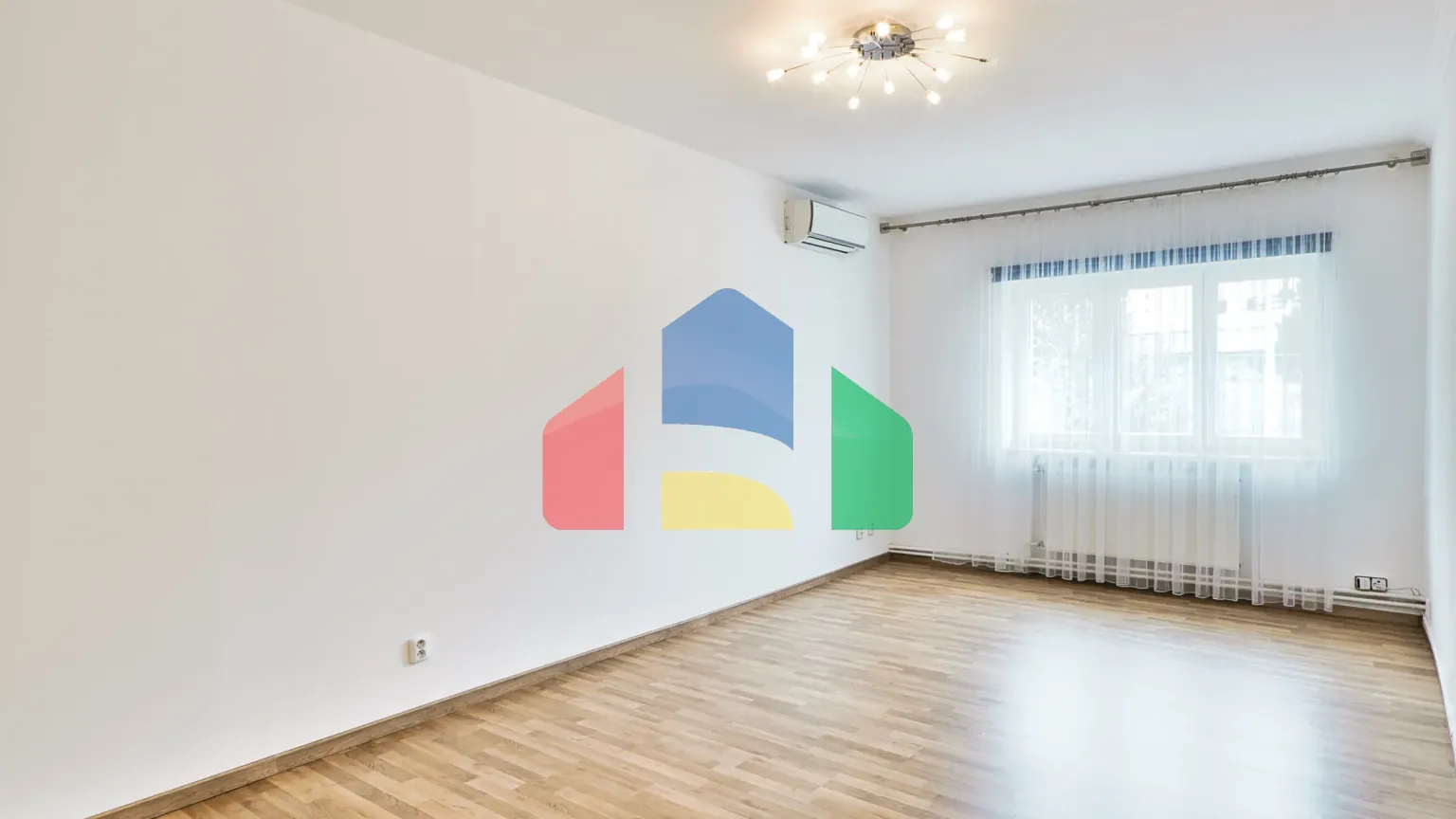 На продажу торговые помещения 402 m²