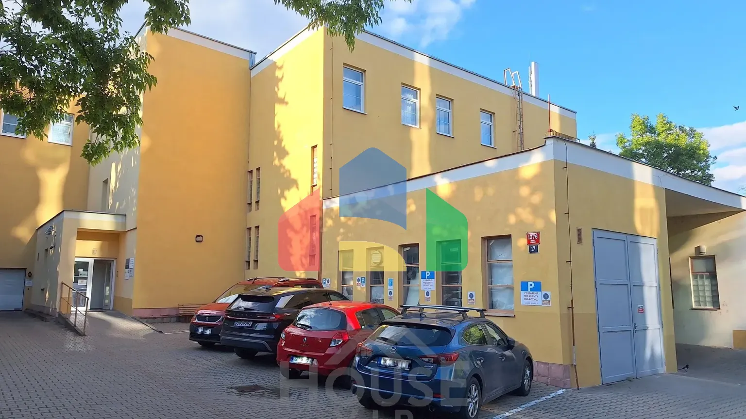 На продажу гаражи 14 m²