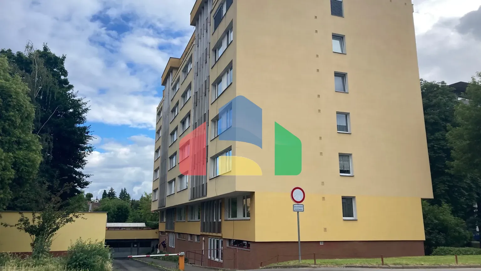 На продажу парковки 16 m²