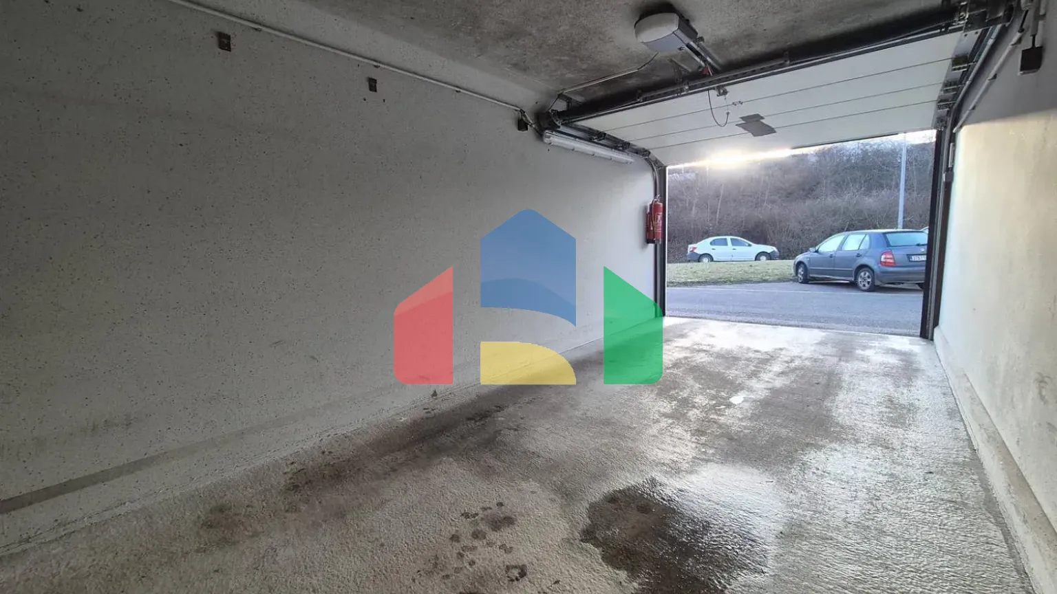 На продажу гаражи 16 m²