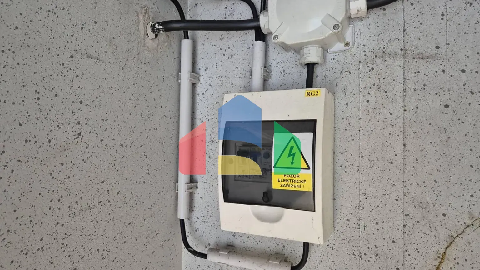 На продажу гаражи 16 m²