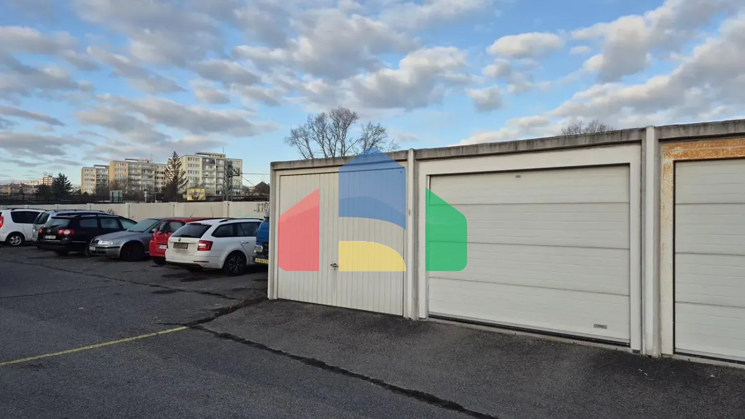 На продажу гаражи 16 m²