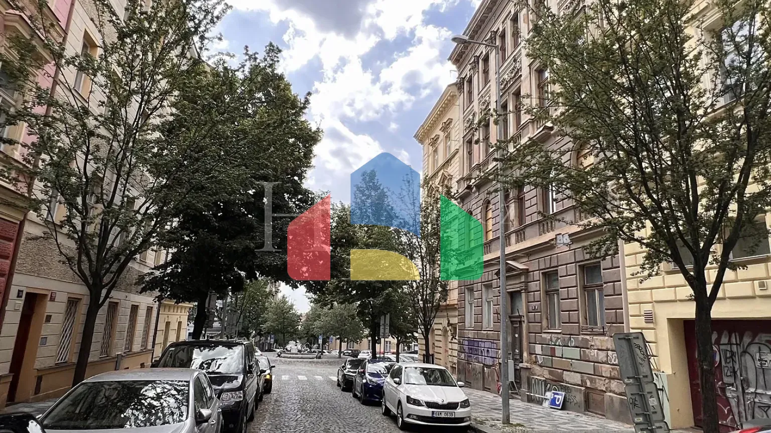 На продажу многоквартирные дома 1015 m²