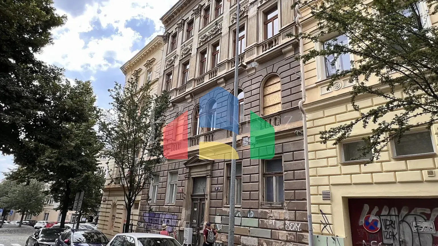 На продажу многоквартирные дома 1015 m²