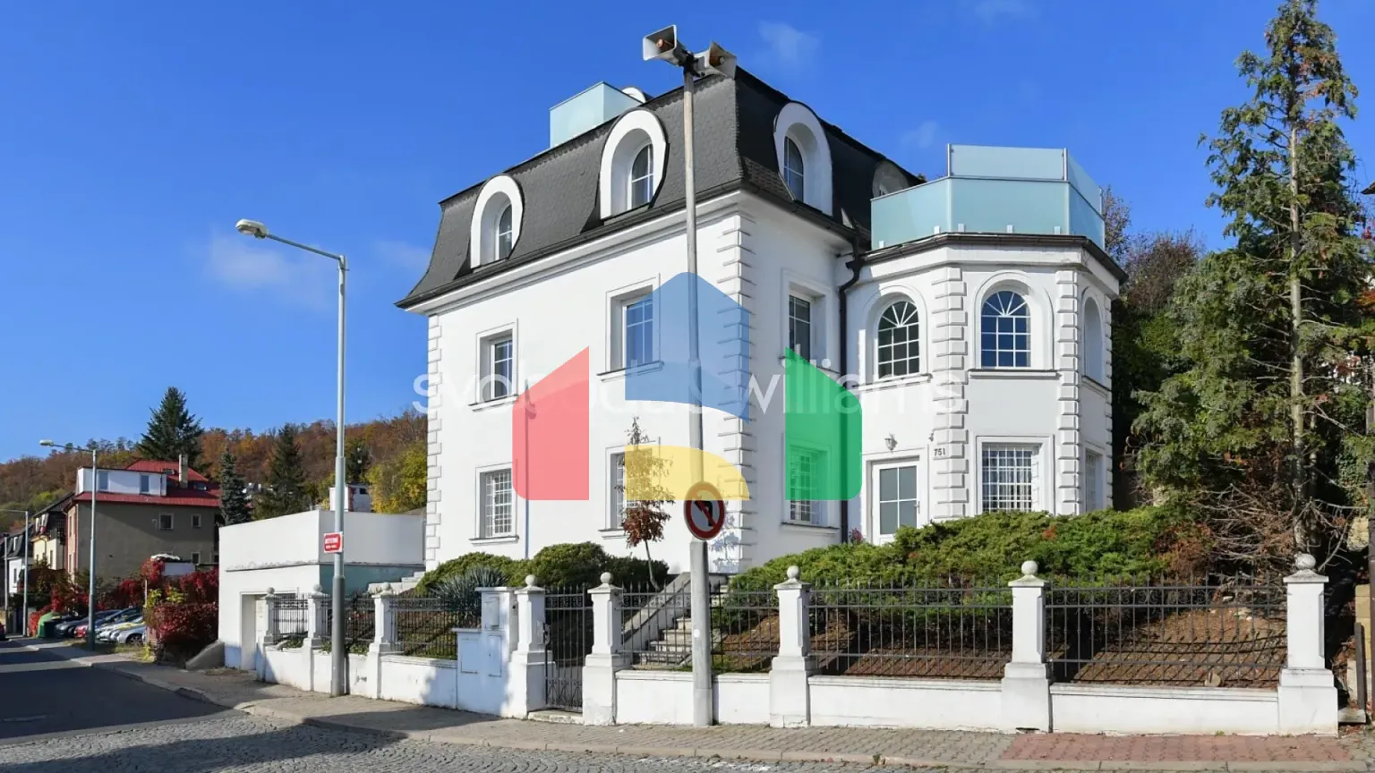 На продажу многоквартирные дома 348 m²