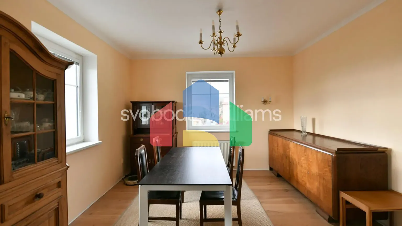 На продажу многоквартирные дома 348 m²