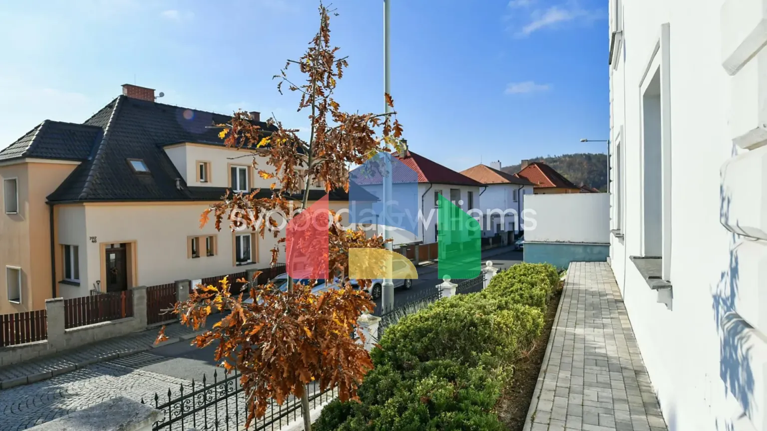 На продажу многоквартирные дома 348 m²