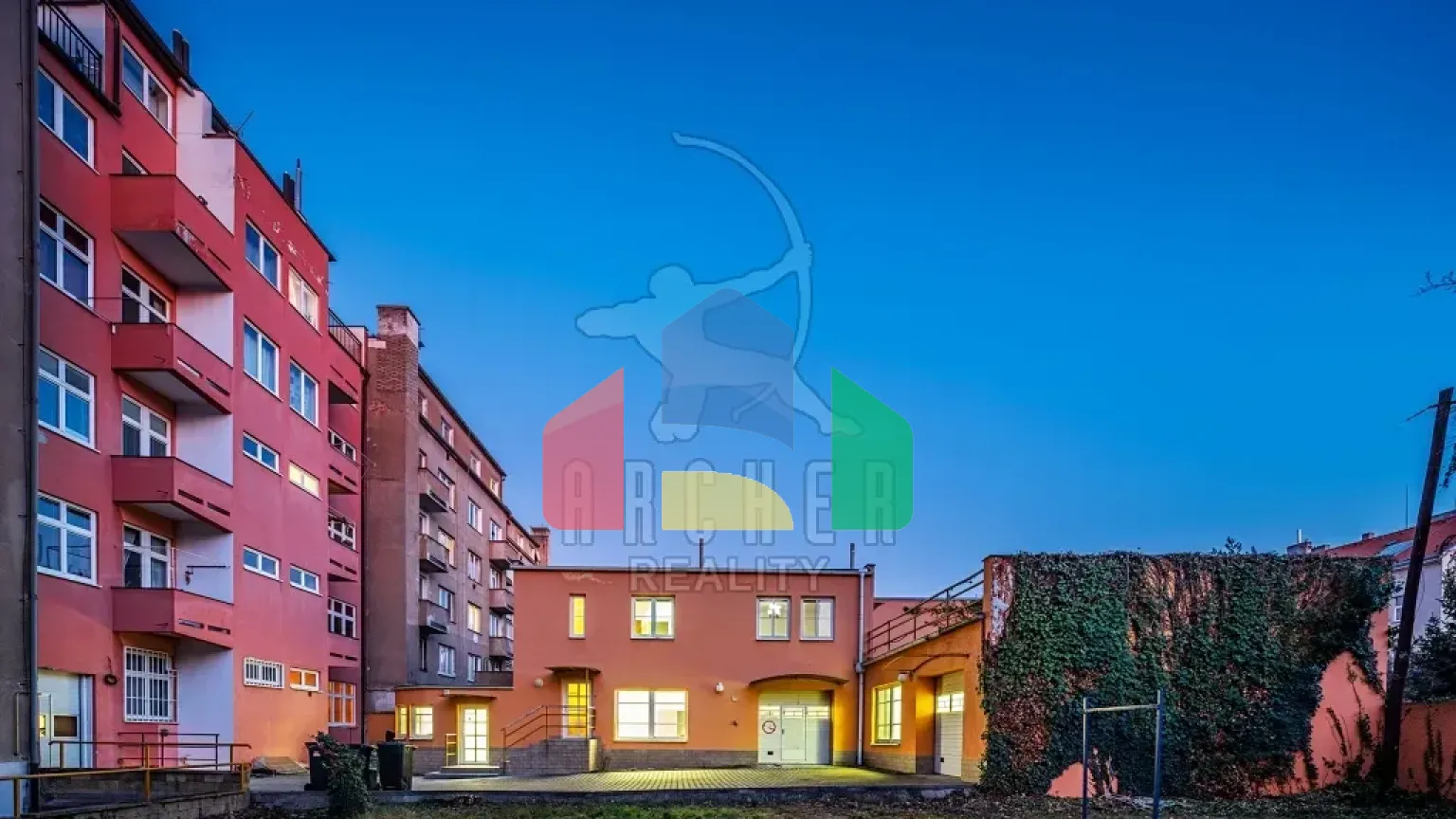 На продажу офисные помещения 319 m²