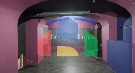 На продажу торговые помещения 403 m²