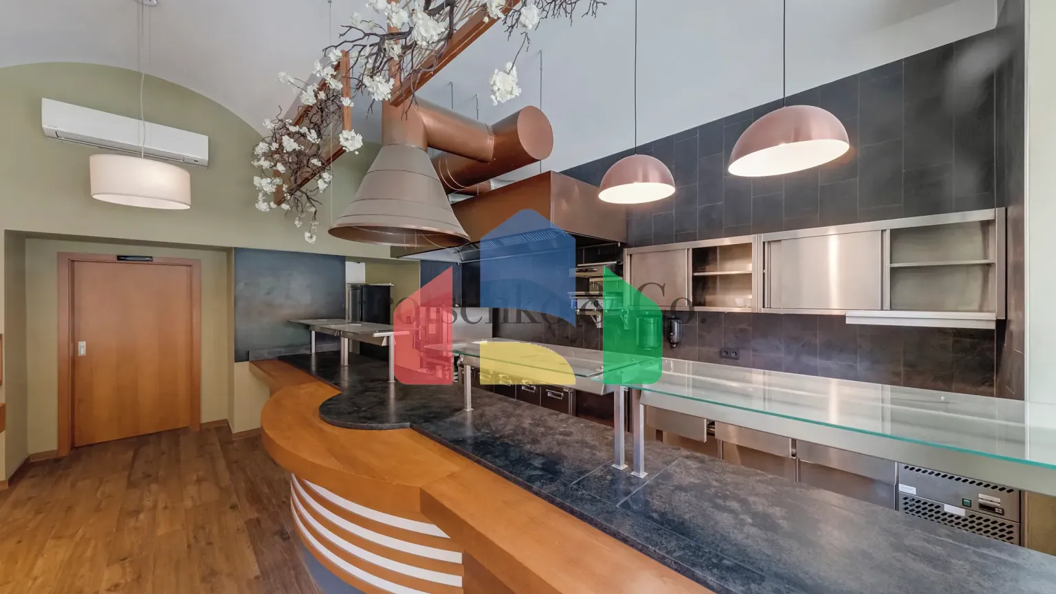 На продажу рестораны 230 m²