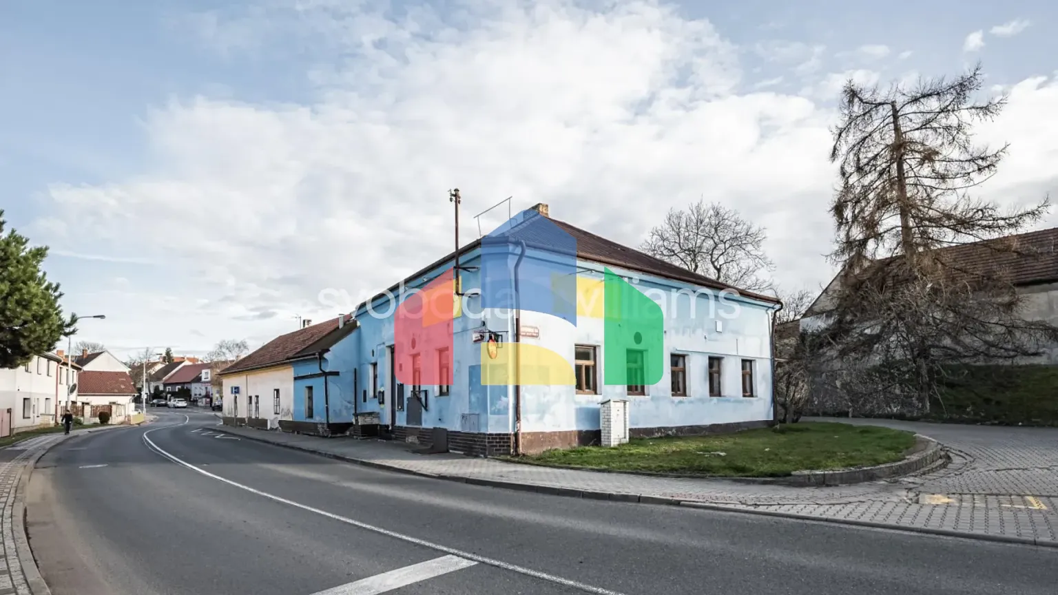 На продажу многоквартирные дома 359 m²