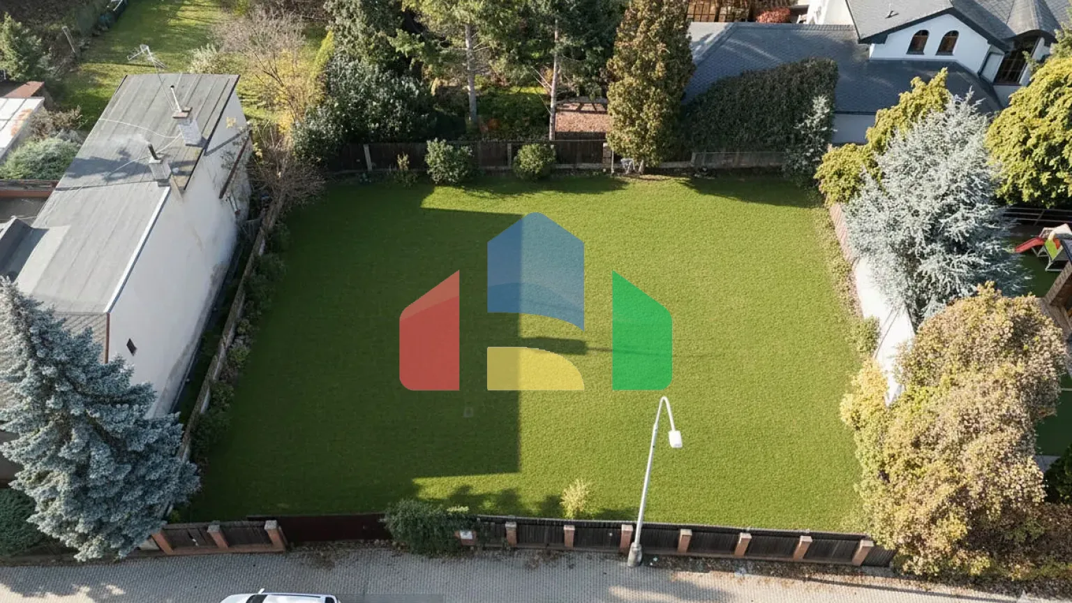 На продажу участки под строительство 550 m²