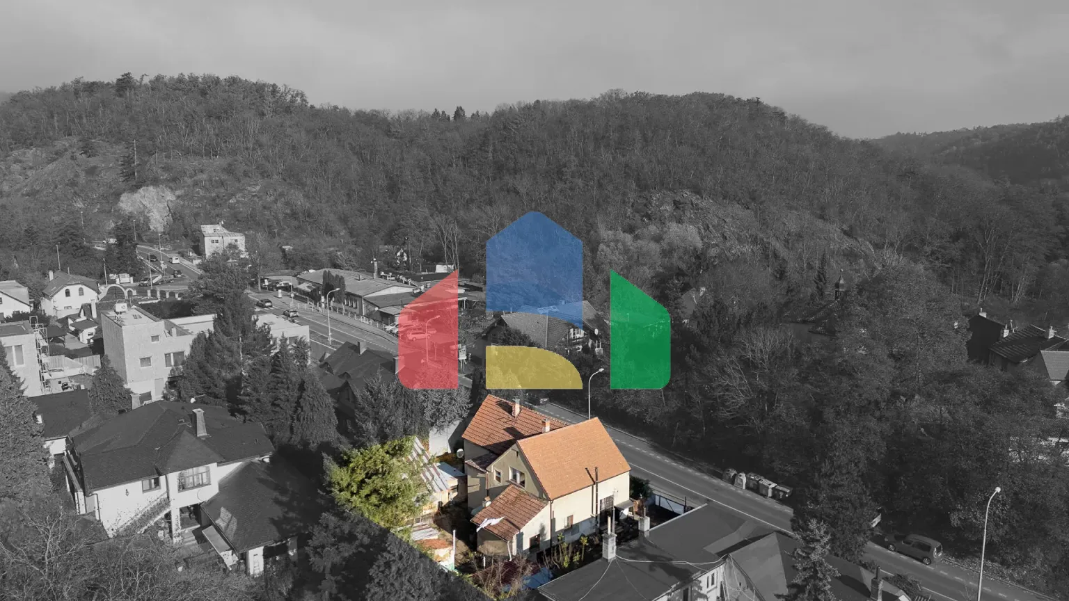 На продажу участки под строительство 550 m²