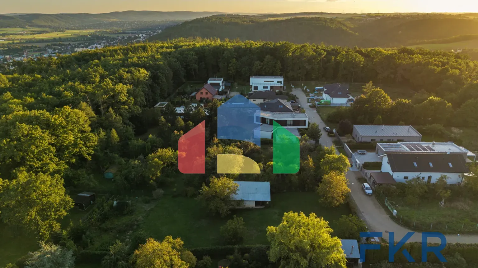 На продажу участки под строительство 886 m²