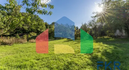 На продажу участки под строительство 886 m²