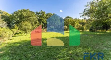 На продажу участки под строительство 886 m²