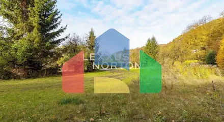 На продажу участки под строительство 598 m²