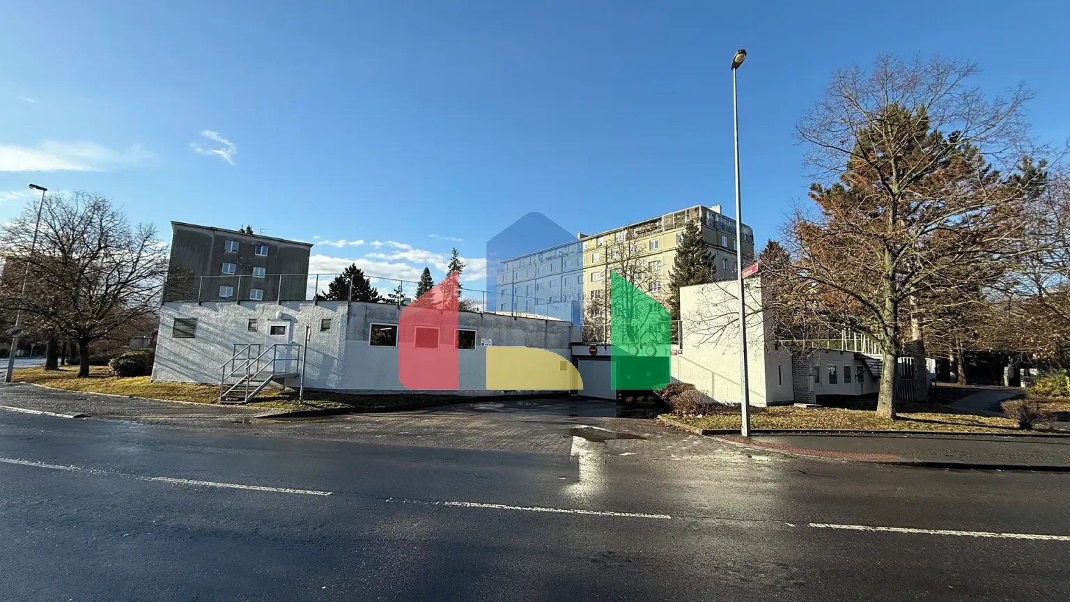 На продажу гаражи 16 m²