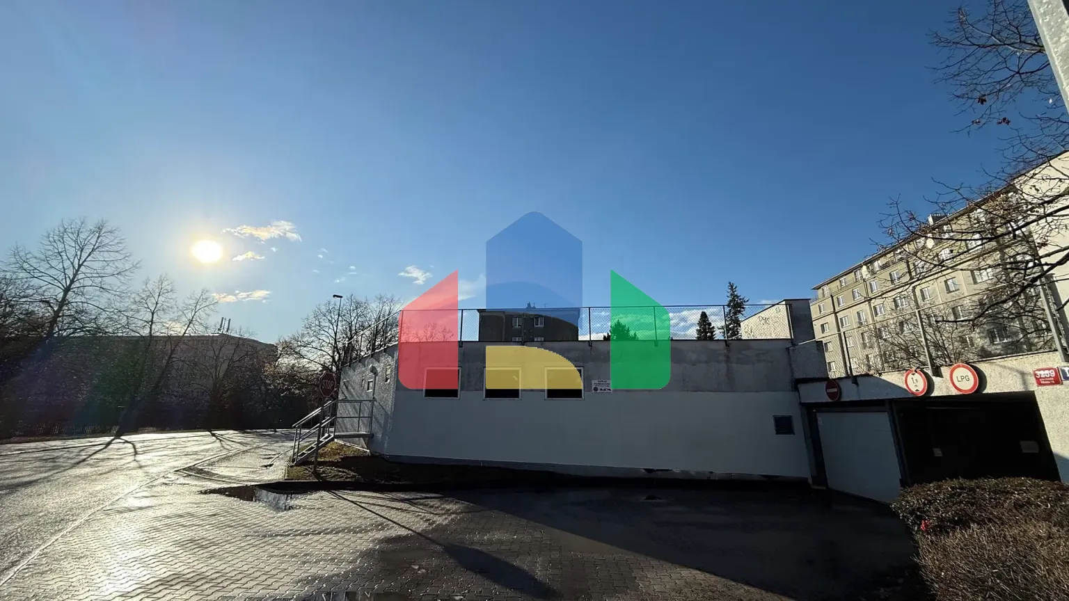 На продажу гаражи 16 m²