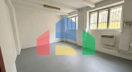 На продажу склады 68 m²