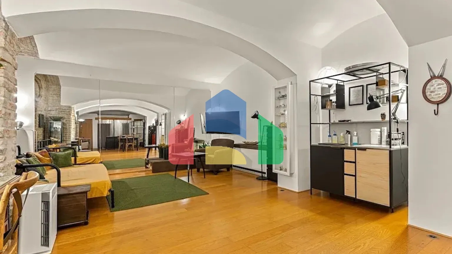 На продажу другие объекты коммерческой недвижимости 66 m²