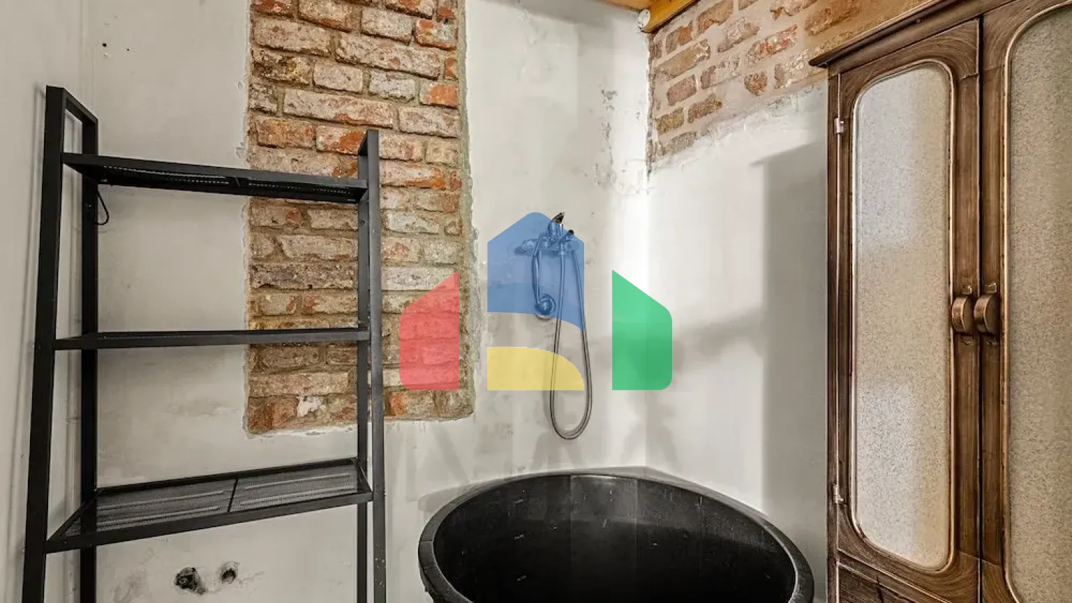 На продажу другие объекты коммерческой недвижимости 66 m²