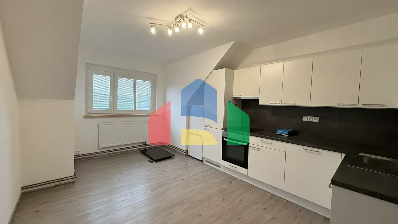 На продажу многоквартирные дома 260 m²