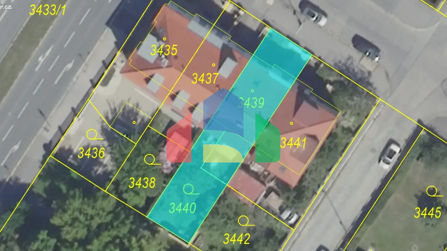 На продажу многоквартирные дома 260 m²