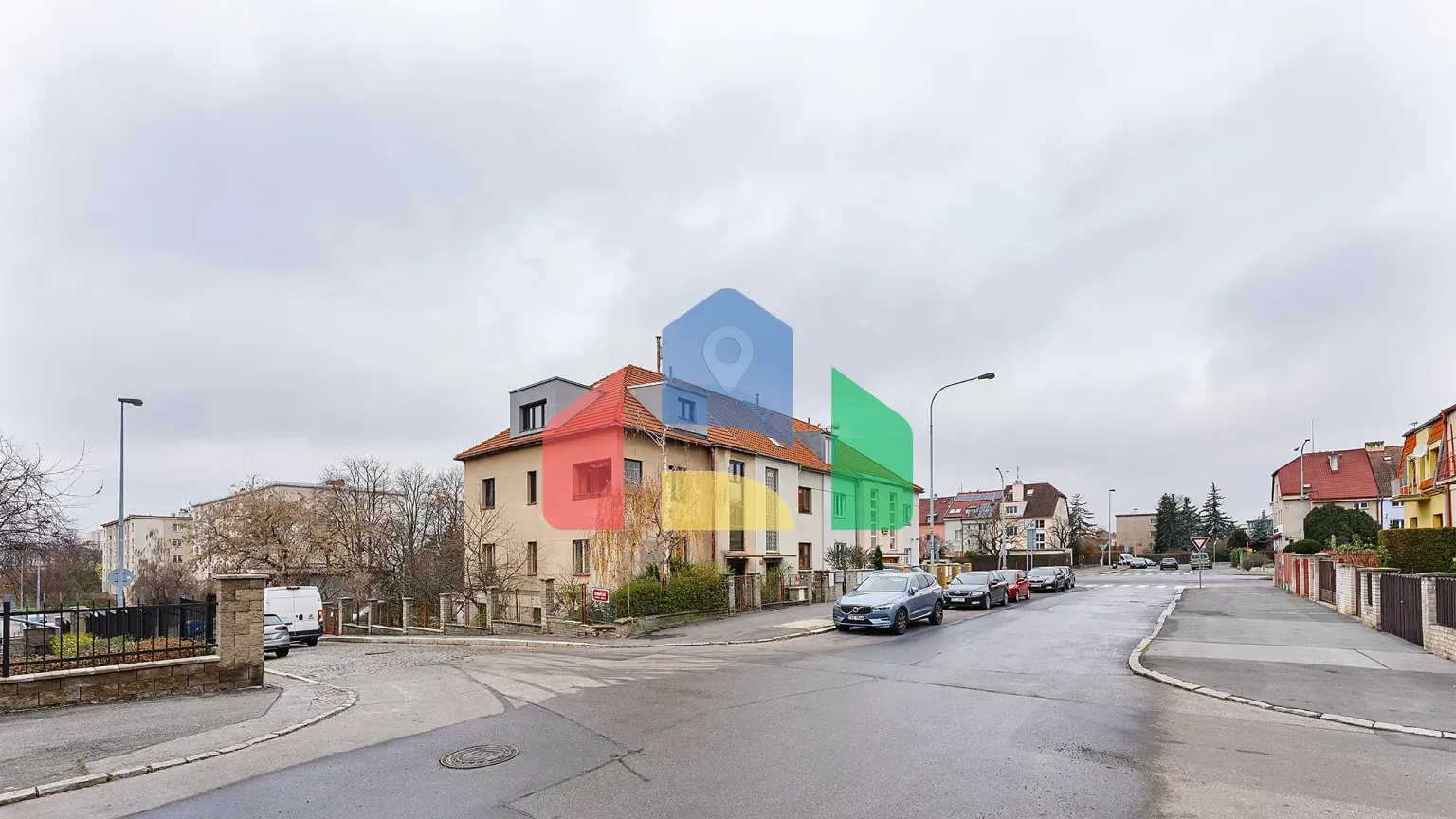 На продажу многоквартирные дома 260 m²