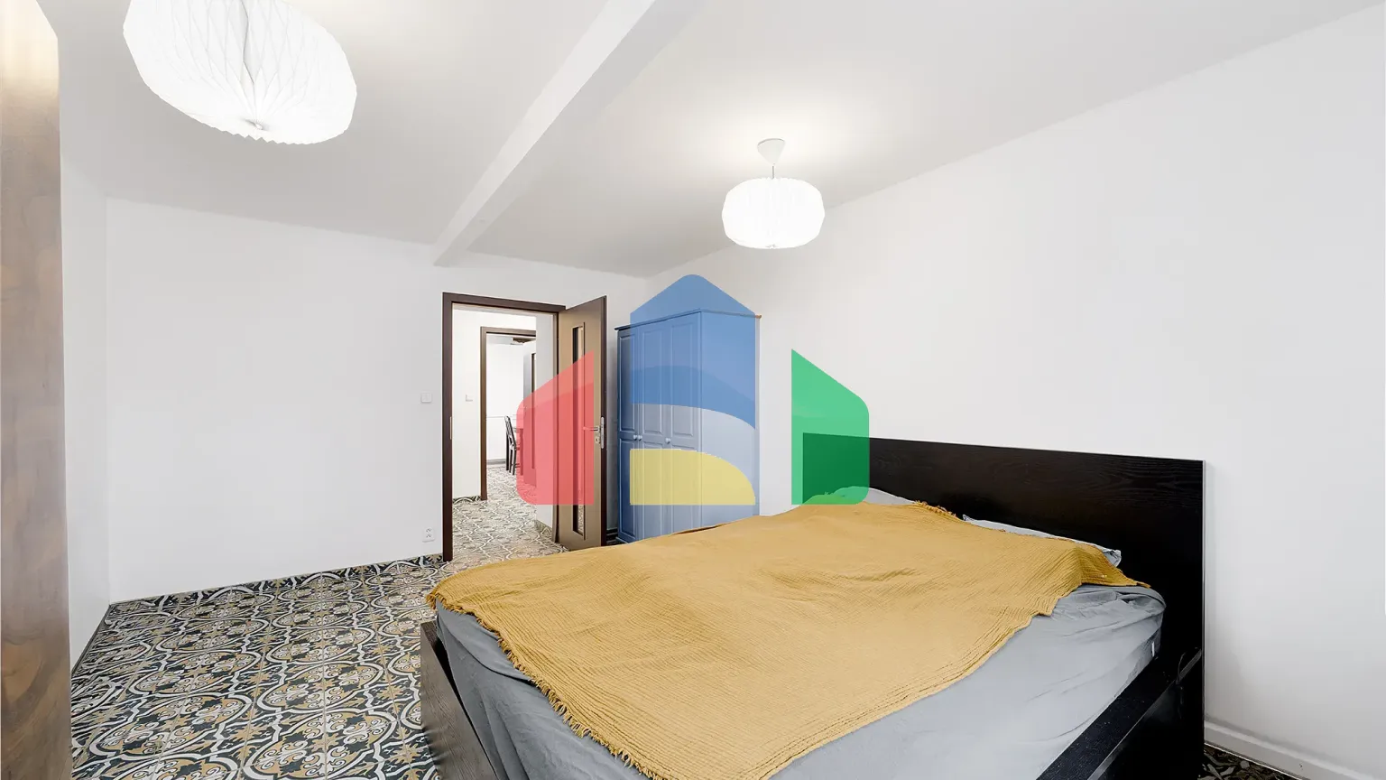 На продажу многоквартирные дома 260 m²