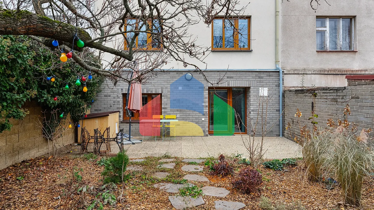 На продажу многоквартирные дома 260 m²