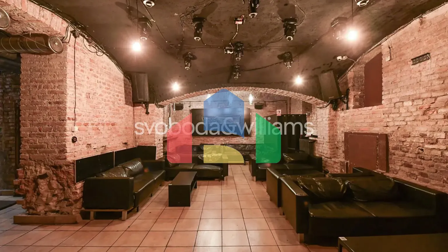 На продажу торговые помещения 184 m²