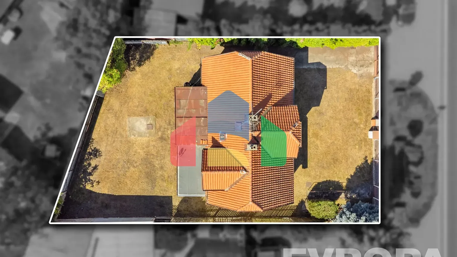 На продажу участки под строительство 584 m²