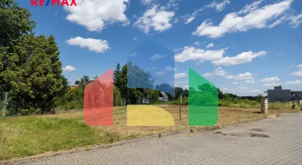 На продажу участки под строительство 695 m²