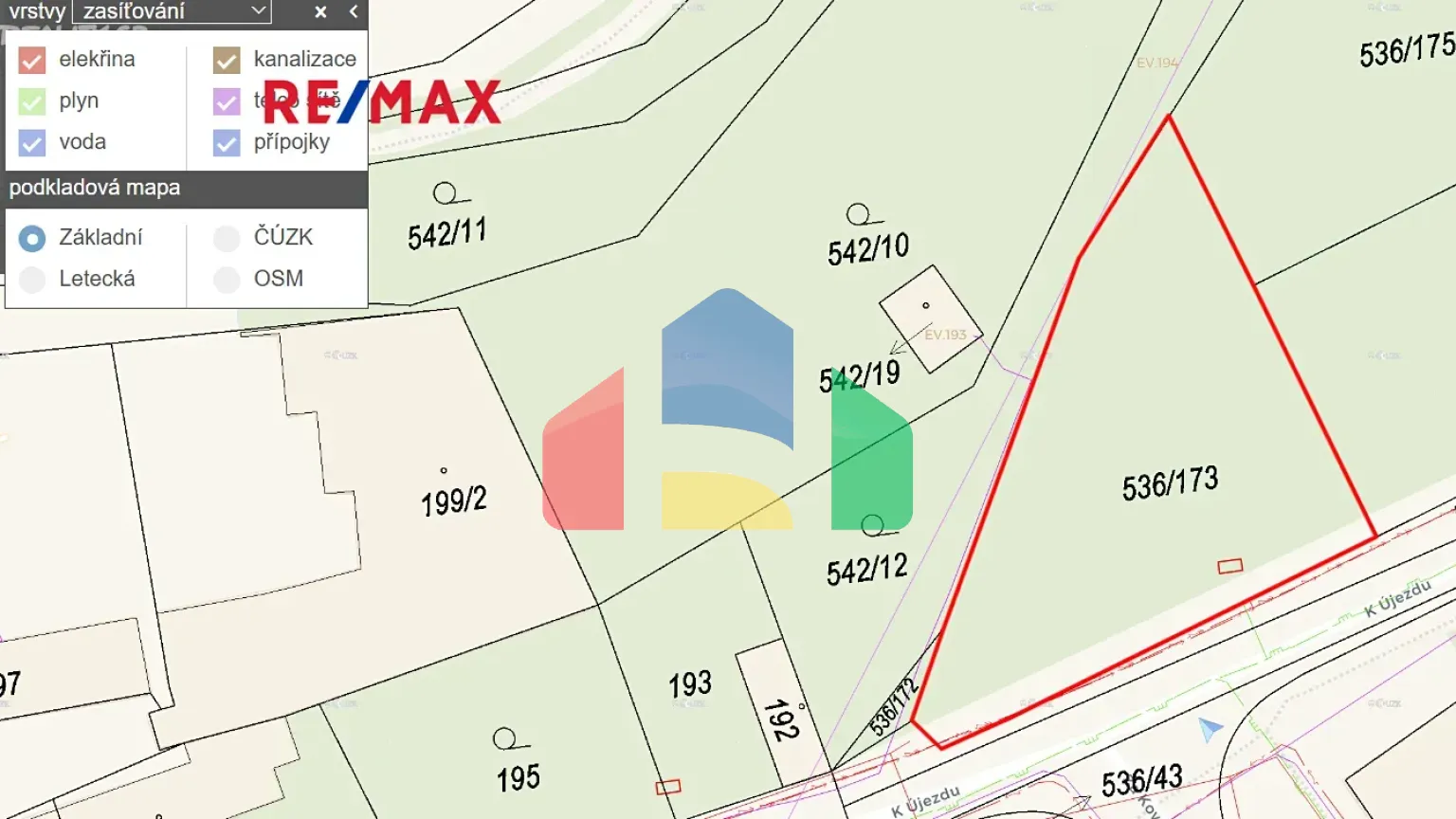 На продажу участки под строительство 695 m²