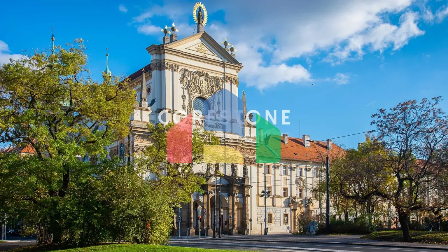 На продажу отели, гостиницы 7000 m²