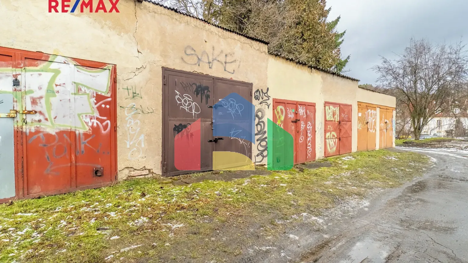 На продажу гаражи 19 m²