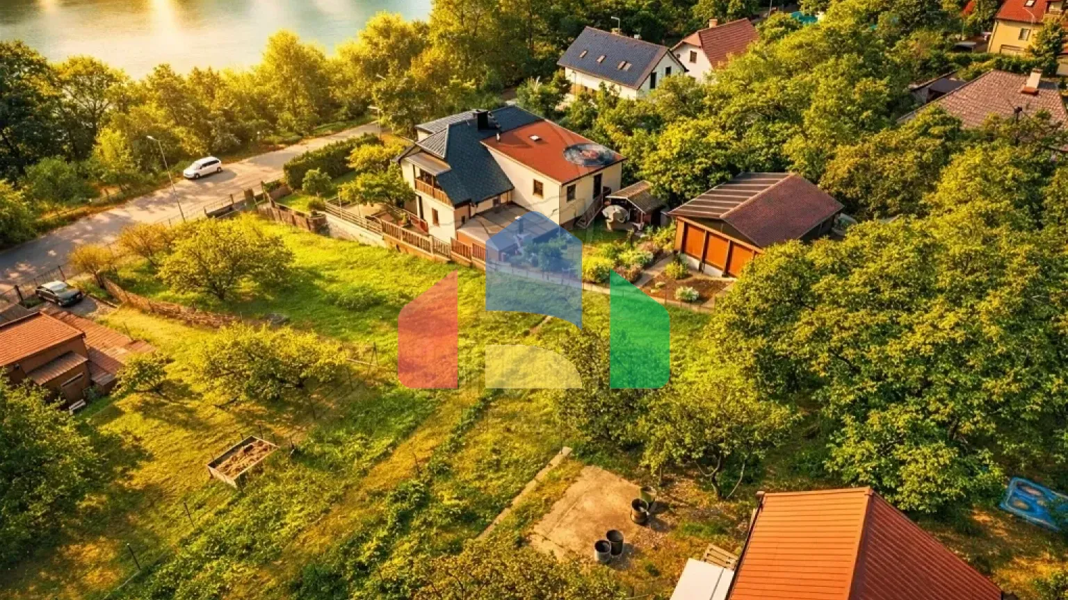 На продажу участки под строительство 530 m²