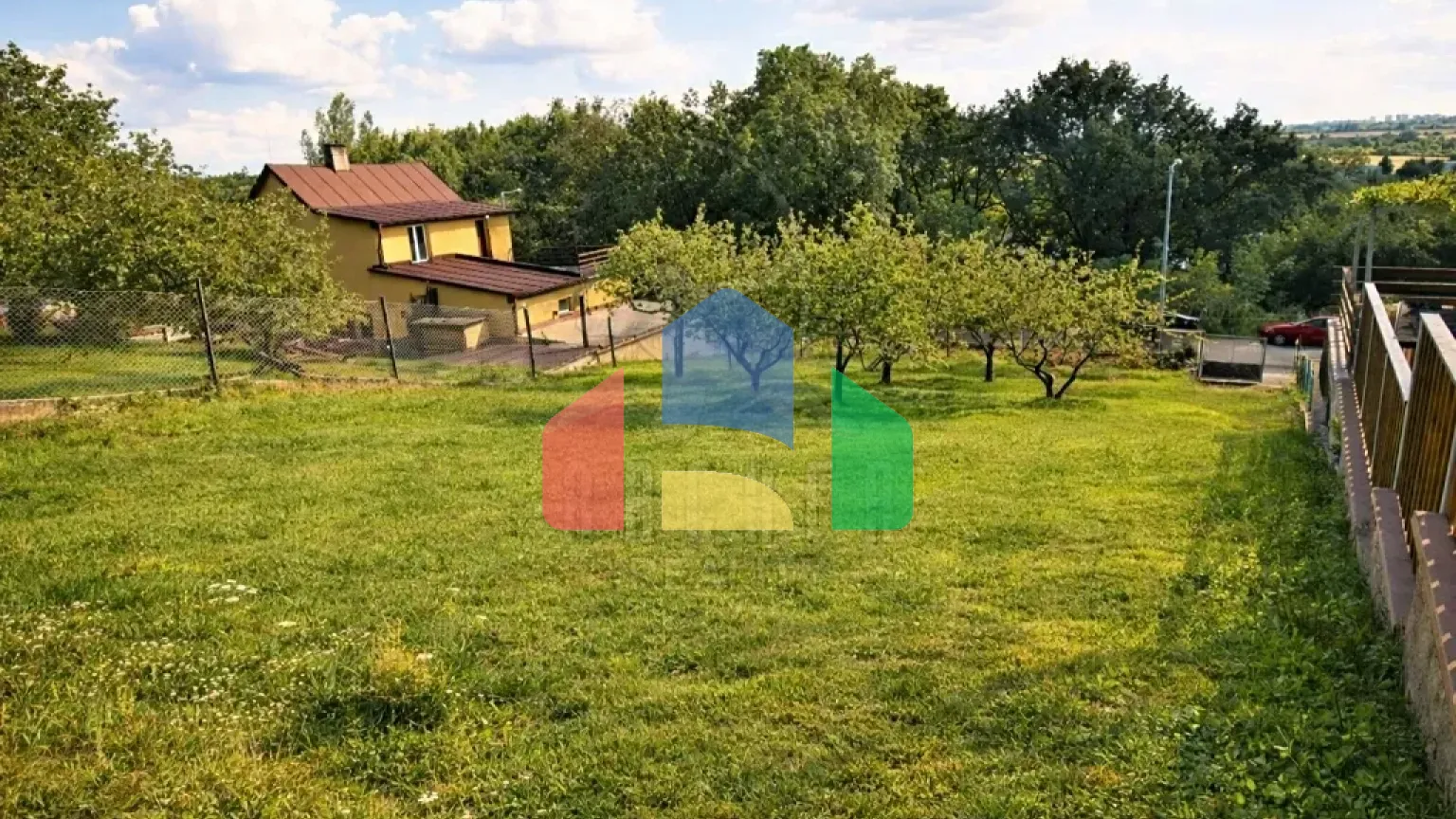 На продажу участки под строительство 530 m²