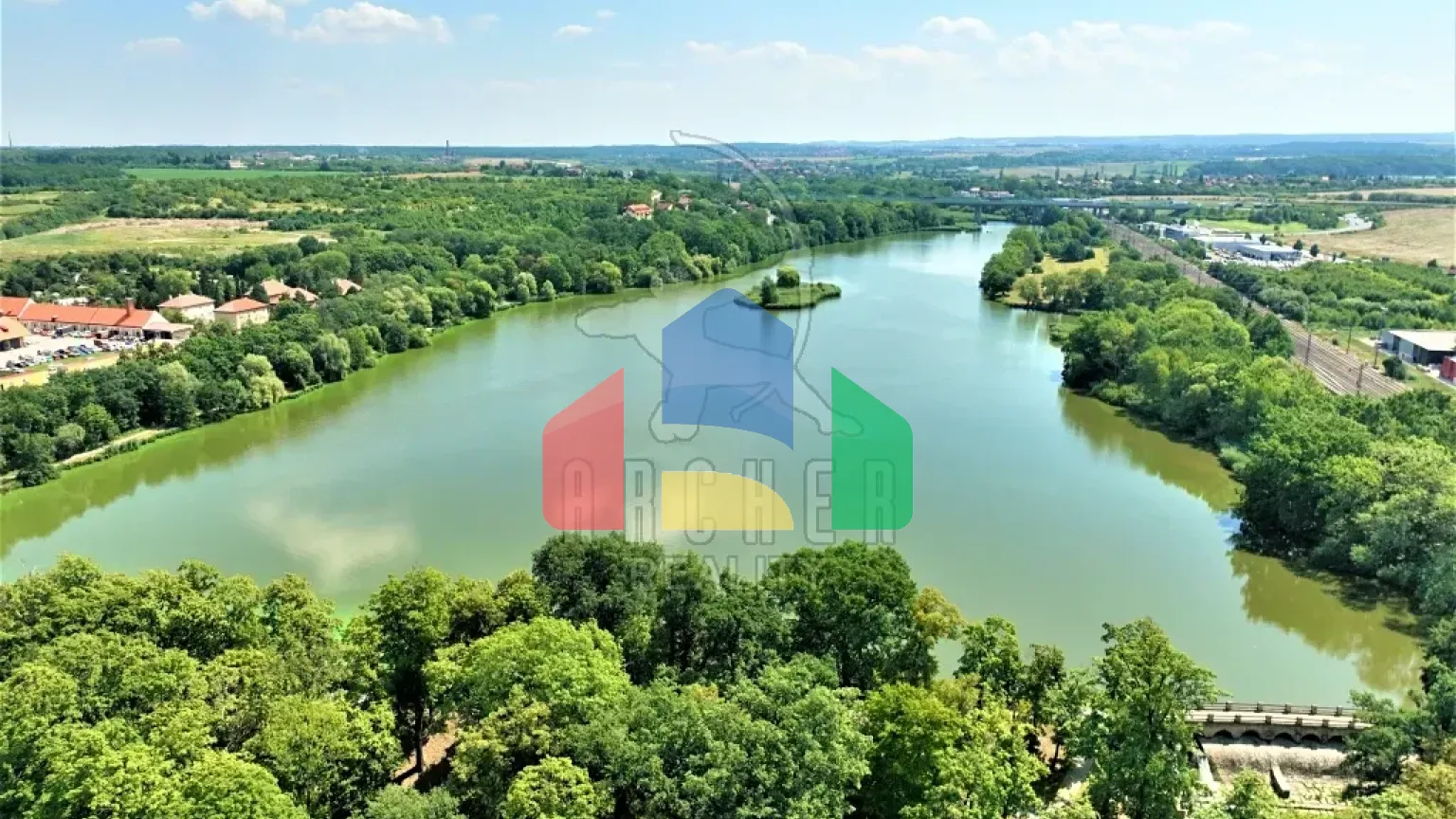 На продажу участки под строительство 530 m²