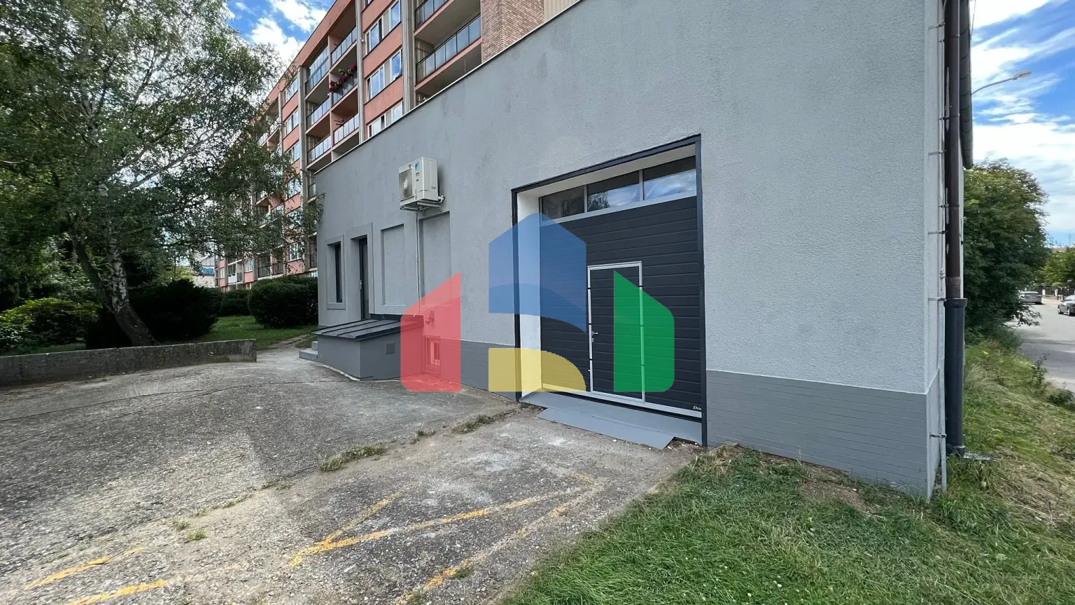 На продажу производственные цеха 210 m²