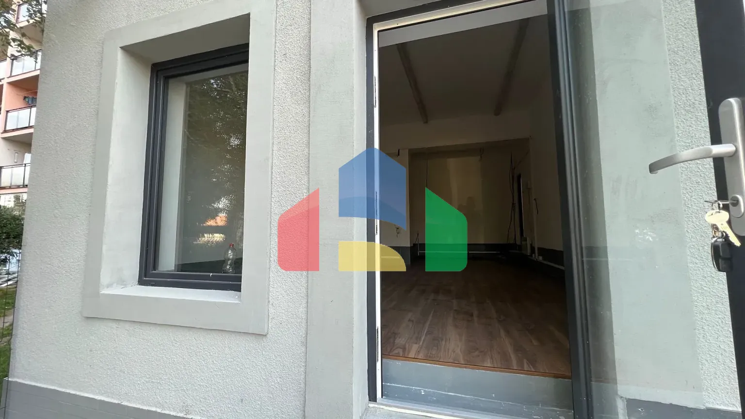 На продажу производственные цеха 210 m²