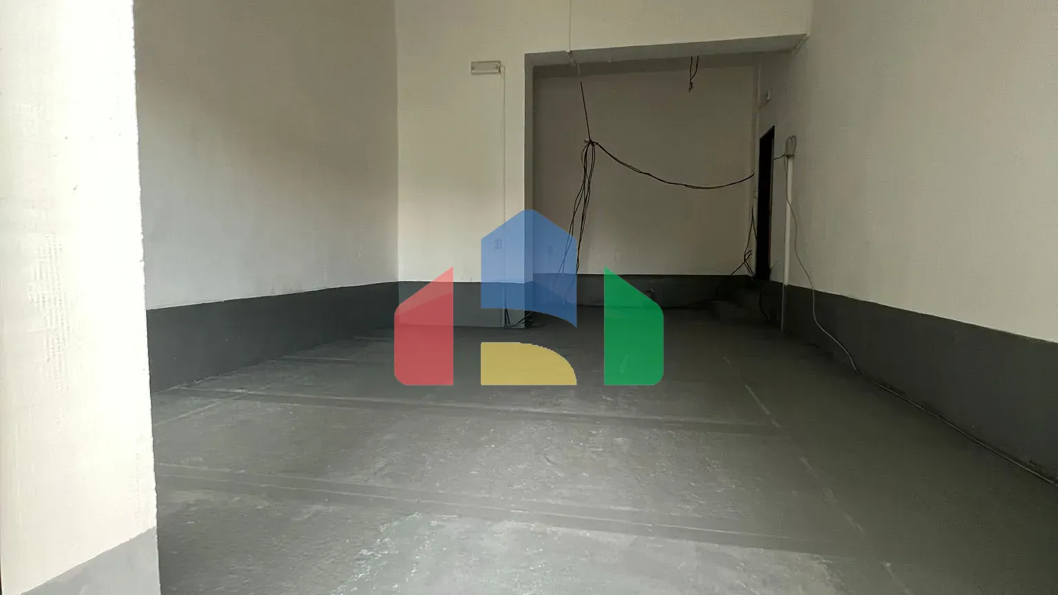 На продажу производственные цеха 210 m²