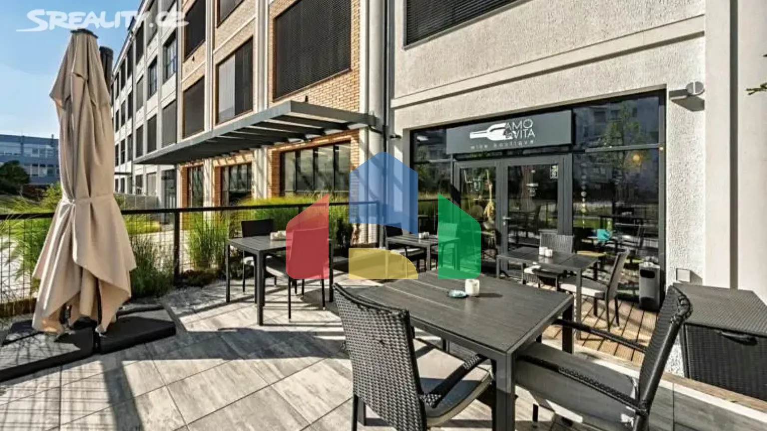 На продажу торговые помещения 90 m²