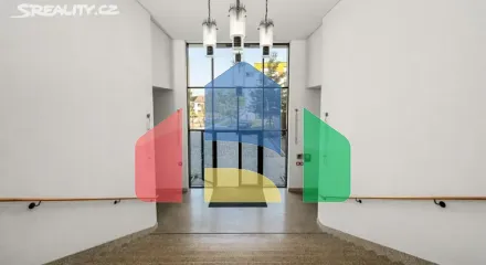 На продажу торговые помещения 90 m²