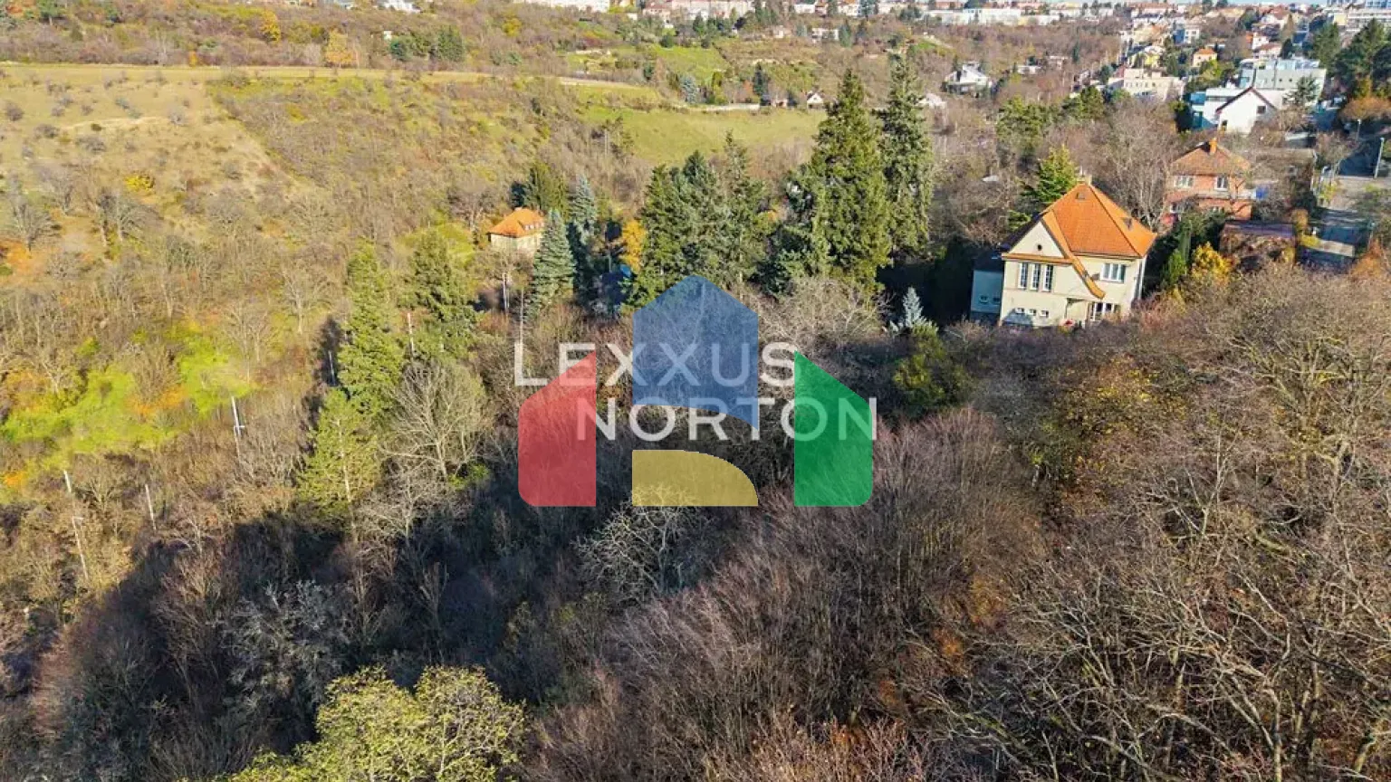 На продажу участки под строительство 2570 m²