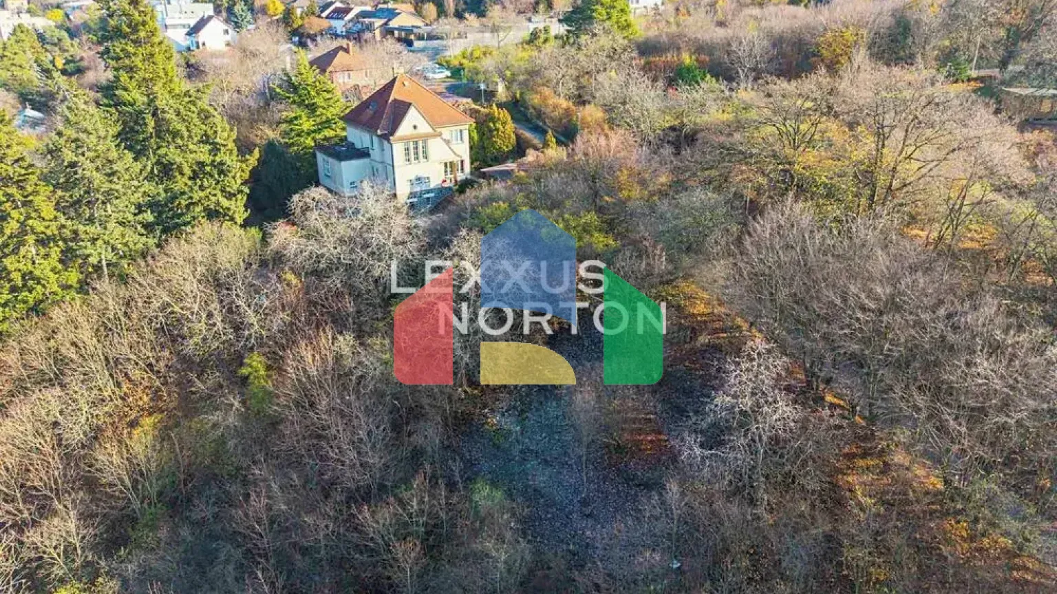 На продажу участки под строительство 2570 m²