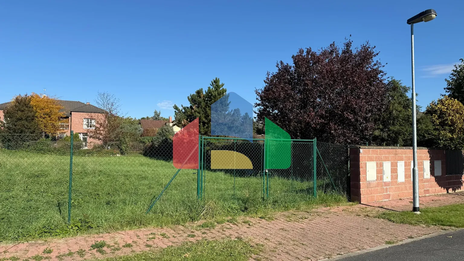 На продажу участки под строительство 1214 m²