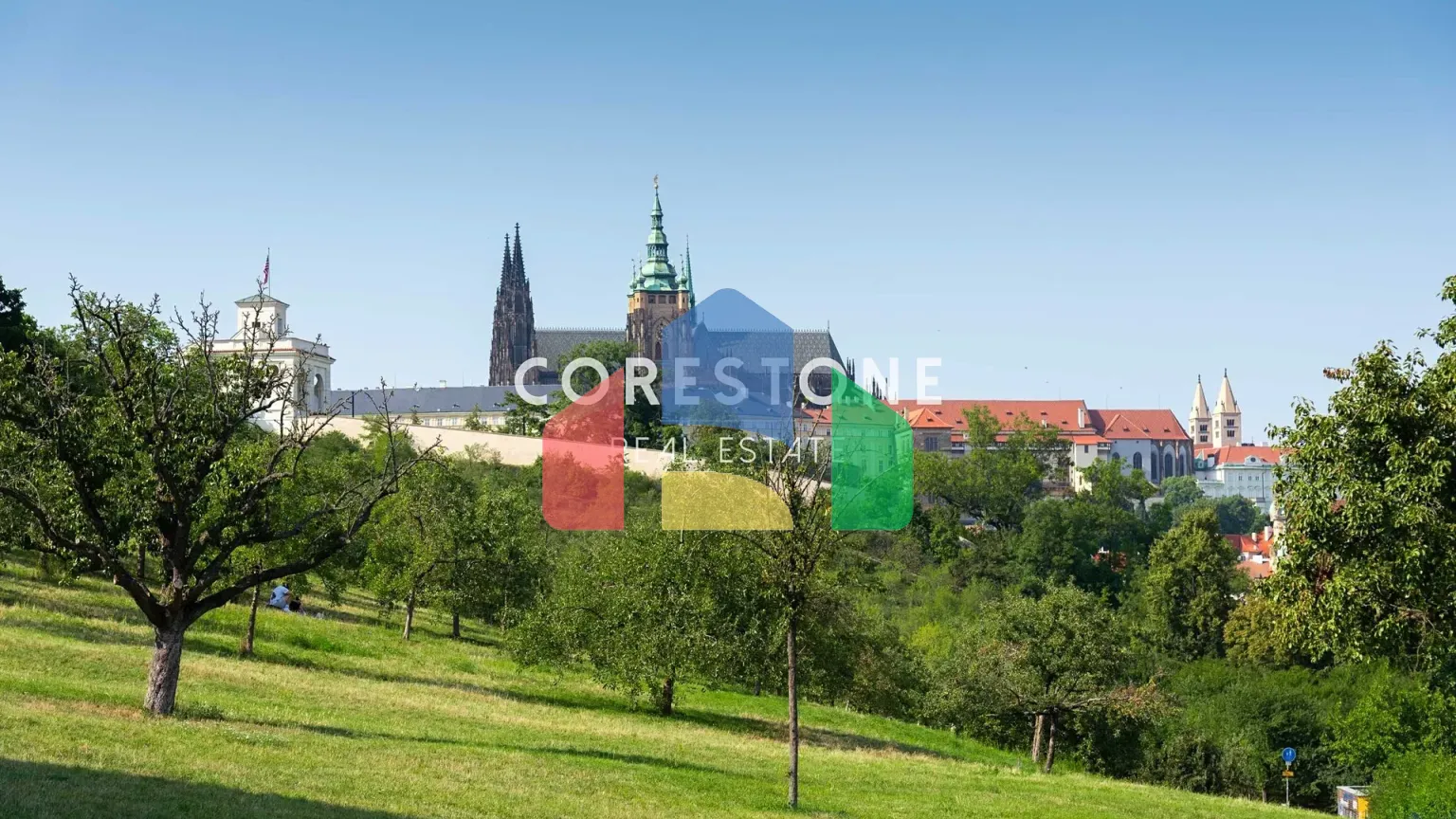 На продажу многоквартирные дома 900 m²